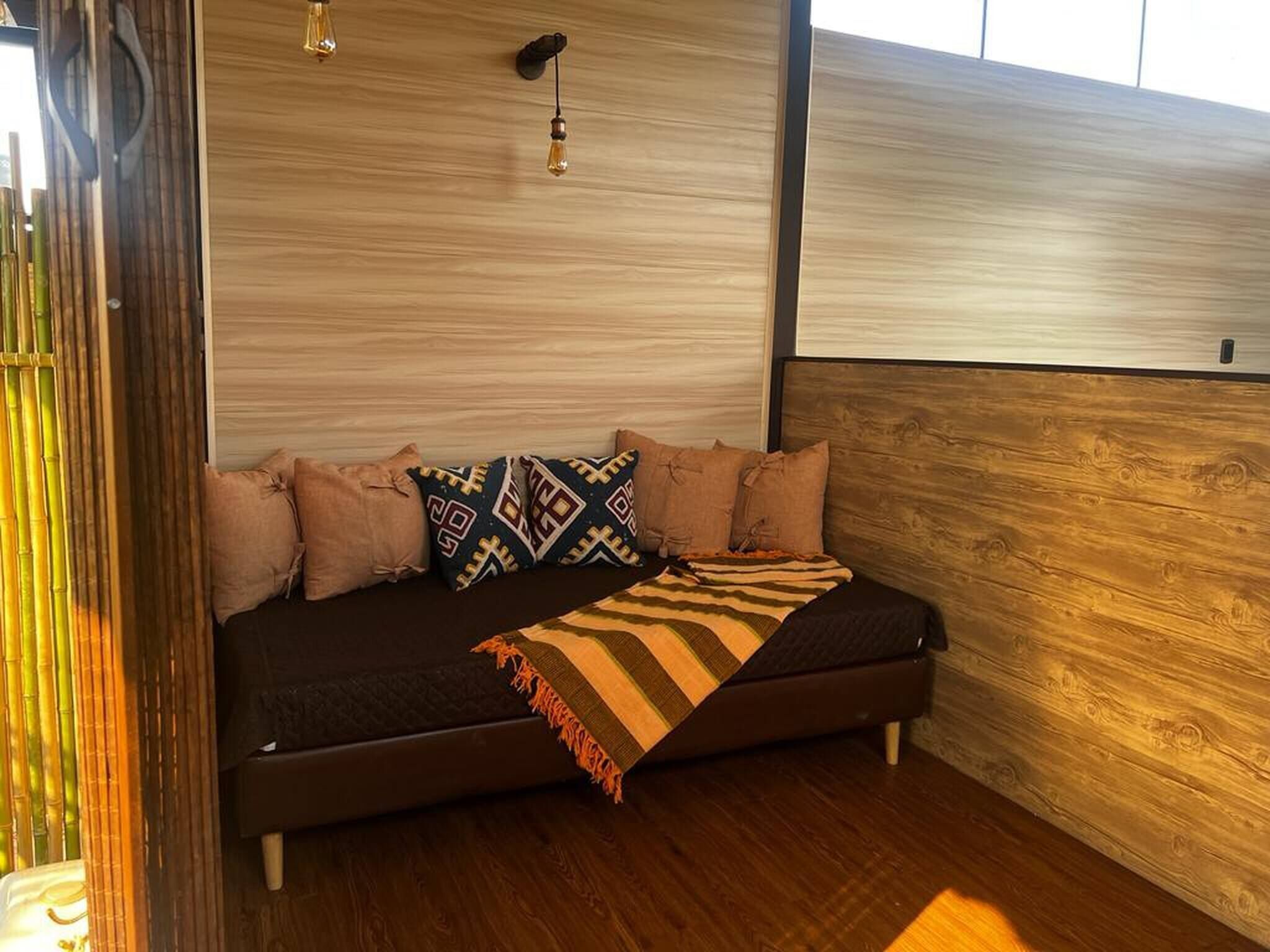 House, 1 Bedroom, Smoking, Balcony | Living room