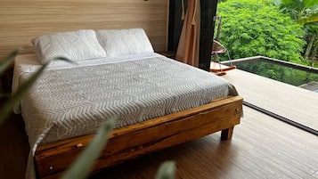 ํ์ฐ์ค, ์นจ์ค 1๊ฐ, ํก์ฐ, ๋ฐ์ฝ๋ | 1 ๊ฐ์ ์นจ์ค