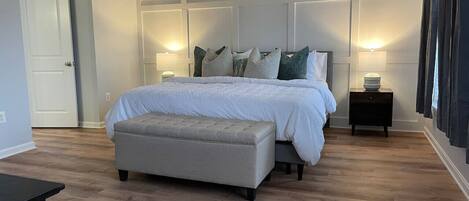 2 habitaciones, escritorio, tabla de planchar con plancha y wifi