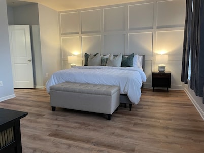 UrbanHaven - 2BD/2.5BA City/Suburb Living