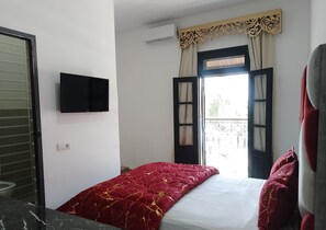 Comfort Double Room, City View | Soundproofing, iron/ironing board, free WiFi - medina-in Auberge (Marrakech)