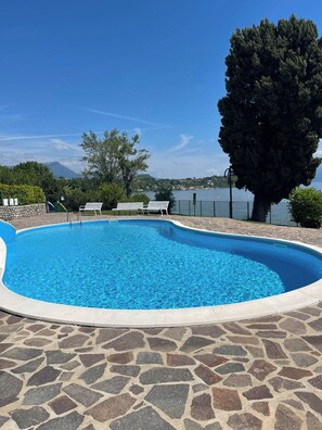 Pool - Stupenda Vista Lago, Appartamento con Piscina (Solarolo)