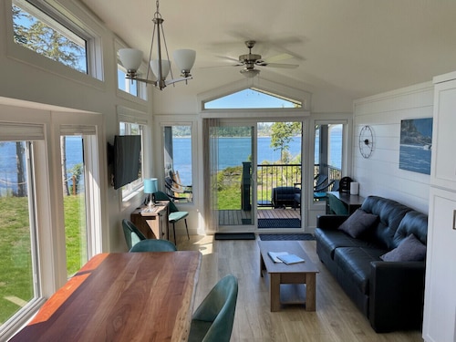 21 - Whale`s Breach Cottage By The Sea at Alder Bay