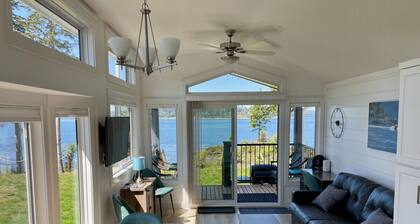 21 - Whale`s Breach Cottage By The Sea at Alder Bay