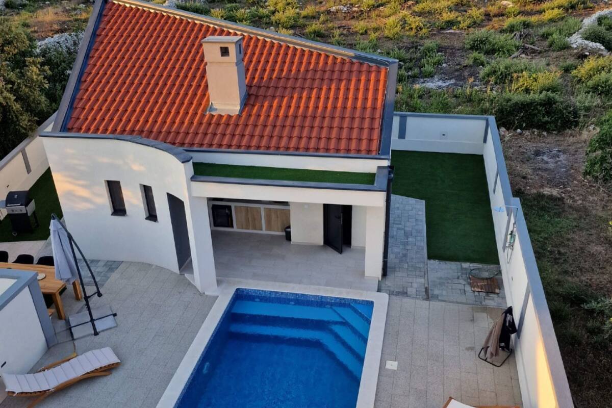 Villa (Four Bedroom Villa) | Exterior