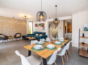 Villa (Four Bedroom Villa) | Dining room