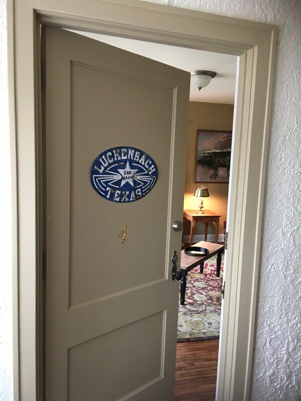 Interior - 3 Blocks from the Mississippi River in the Park-To-Park Historic District. (Fort Madison)