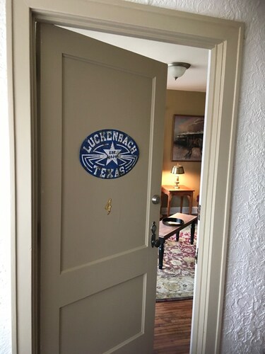 3 Blocks from the Mississippi River in the Park-To-Park Historic District.