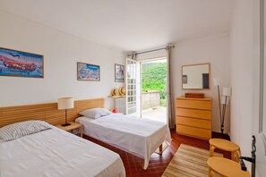 6 bedrooms, iron/ironing board, free WiFi, bed sheets - La Maison de Raymond - Sublime villa avec piscine (Générargues)