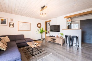 TV, DVD player, stereo - Le Ferdinand - Appt lumineux centre-ville Vannes (Vannes)