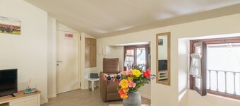 Angelina's B House - Two Bedroom Apartment, Sleeps 4