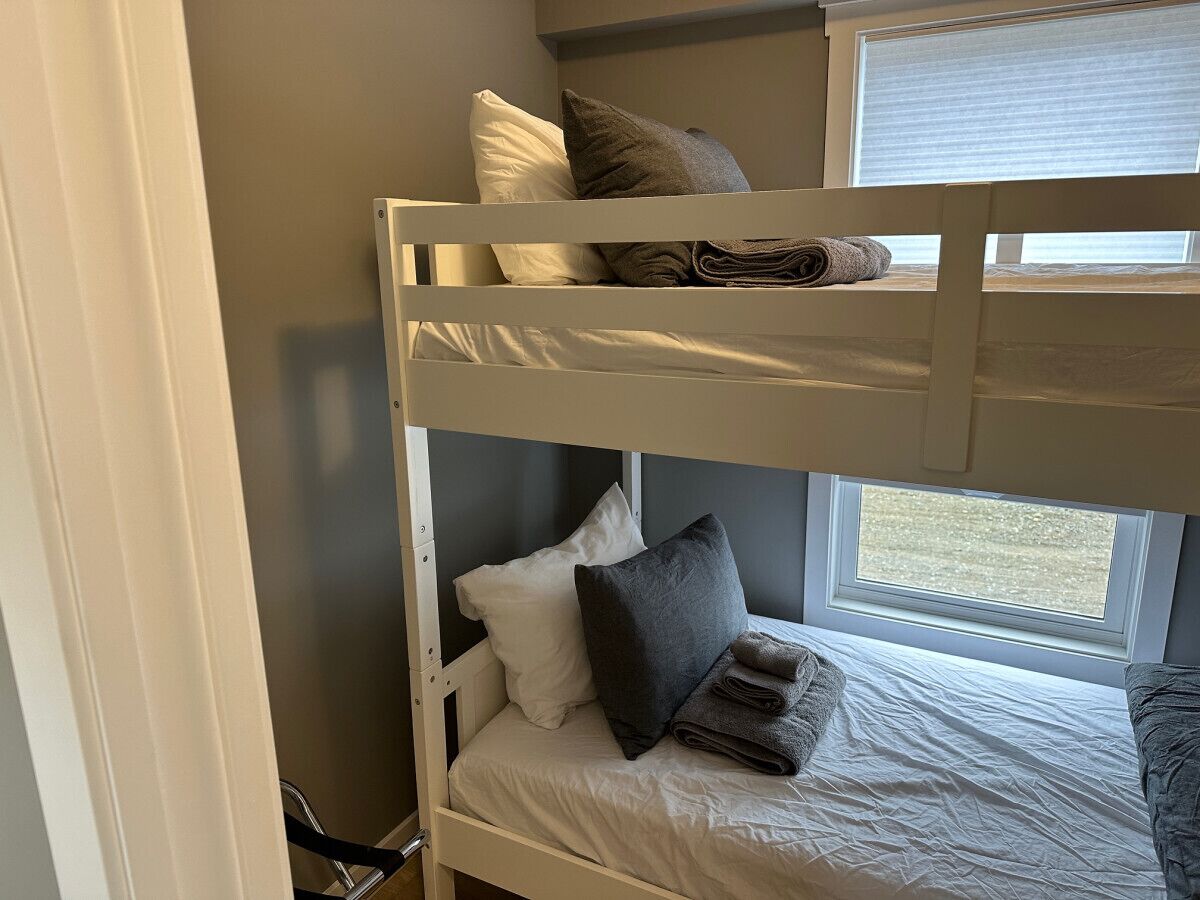 3 chambres, fer et planche à repasser, Wi-Fi gratuit, draps fournis