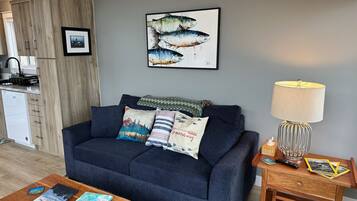 Una Smart TV, libros