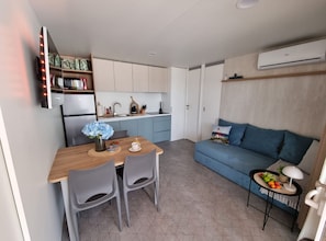 House (Two Bedroom Mobile Home) | Living room - Blue Charm Mobile Home (Orebic)