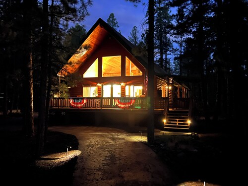  Quiet Mountain Cabin Getaway