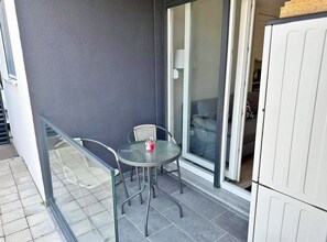 อพาร์ทเมนท์ (One Bedroom Apartment with Private Ga) | เลานจ์