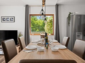House (Holiday Home Mlačić - Three Bedroom) | Dining room