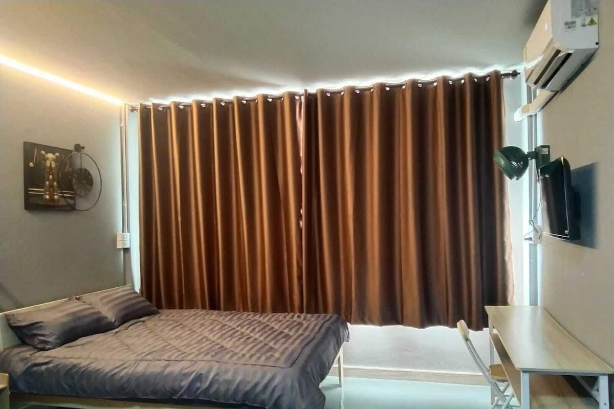 Chambre Confort double, vue sur la ville | Accès au Wi-Fi (inclus)