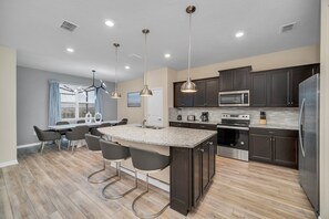 Fridge, microwave, oven, stovetop - Last Minute Disney! Private Pool, Game Room & Themed Bedrooms. Book Now! #115221 (Orlando)