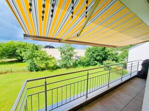 Terrace/patio - Spacious 3 Bedrooms with Garden View (Kehlen)