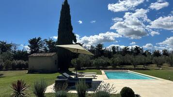 Piscine extérieure