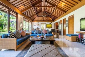 Room - The Akasha Seminyak Bali Luxury Villas (Bali)