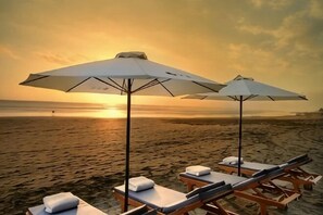 Beach - The Akasha Seminyak Bali Luxury Villas (Bali)