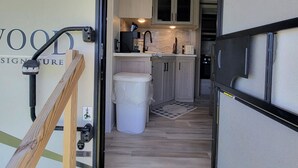 Interior - Luxurious RV (Virginia Beach)