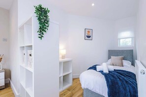 Fer et planche à repasser, Wi-Fi gratuit, draps fournis