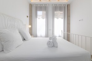 2 slaapkamers, een strijkplank/strijkijzer, gratis wifi, beddengoed