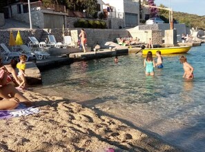 Beach - Two Bedroom Apartment with Terrace (Rogoznica)