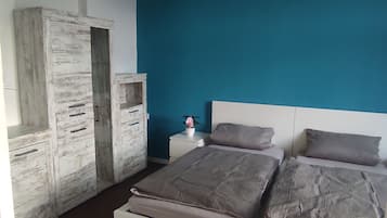 2 bedrooms, WiFi, bed sheets