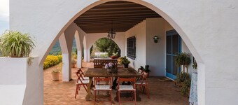 La Sonora, rural house with wonderful views and natural swimming pool. Reconnection!