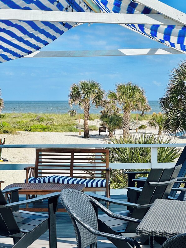 Property grounds - Amazing Direct Beachfront sleeps 16 (St. Augustine)