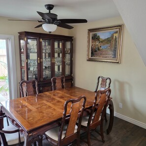 Dining - Welcome To L.A Getaway (Hacienda Heights)