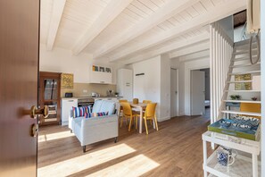 Appartement | Aire de séjour | Téléviseur de 35 po avec télévision numérique