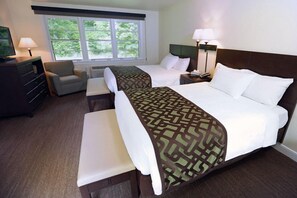 Iron/ironing board - The Lodge at Mammoth Cave (Brownsville)