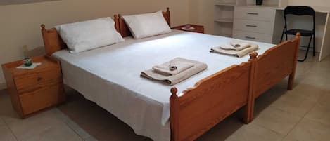 4 Schlafzimmer, Bügeleisen/Bügelbrett, WLAN, Bettwäsche