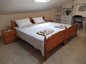 4 bedrooms, iron/ironing board, WiFi, bed sheets - Spacious 4 bedroom modern flat with ideal access to explore all of Cyprus (Nicosia)