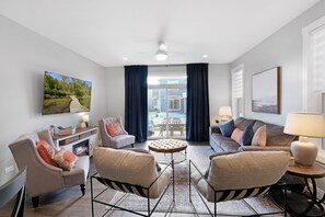 Living area - Just a Little Longer (Ottawa)