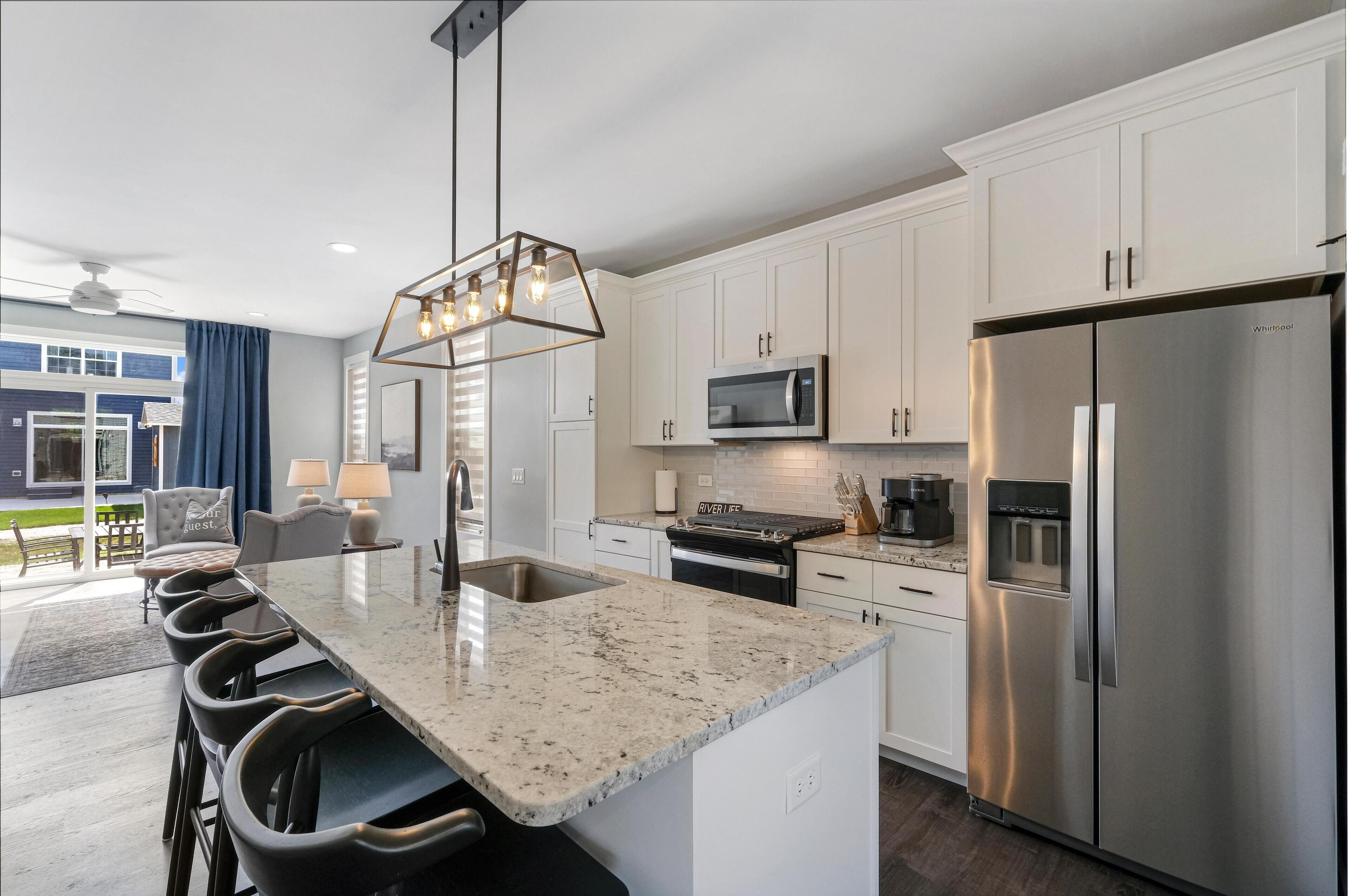 Nhà, nhiều giường (Just a Little Longer) | Bếp riêng | Lò nướng, lò nướng bánh mì 