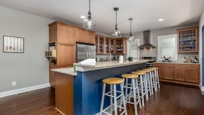 House, Multiple Beds (License to Chill) | Private kitchen - License to Chill (Ottawa)