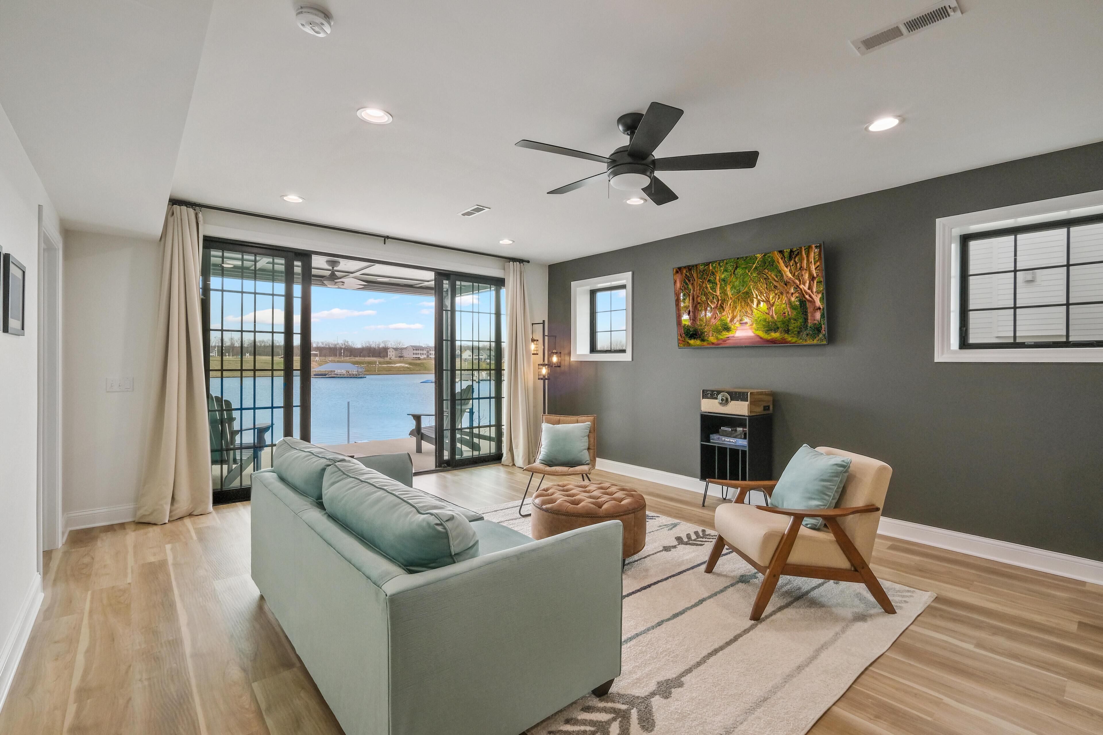 Nhà, nhiều giường (La Dolce Vita) | Khu phòng khách