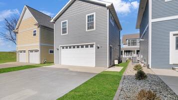 Rumah, Beberapa Tempat Tidur (Nautical Nest) | Eksterior