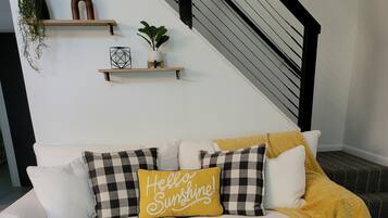 Smart TV, fireplace, books