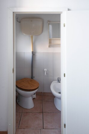 Apartment | Bathroom | Bidet