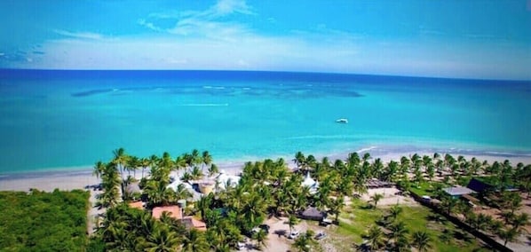 Beach nearby, sun-loungers - Casa Design, 5 suites, securely, near the sea (Lote D1)