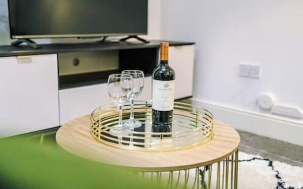 Interior - Guestz Old Embassy with WiFi (Kingston-upon-Hull)