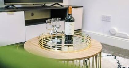 Guestz Old Embassy with WiFi