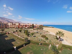 Beach - Two-Bedroom Chalet Blumar El Dome (Suez Governorate)